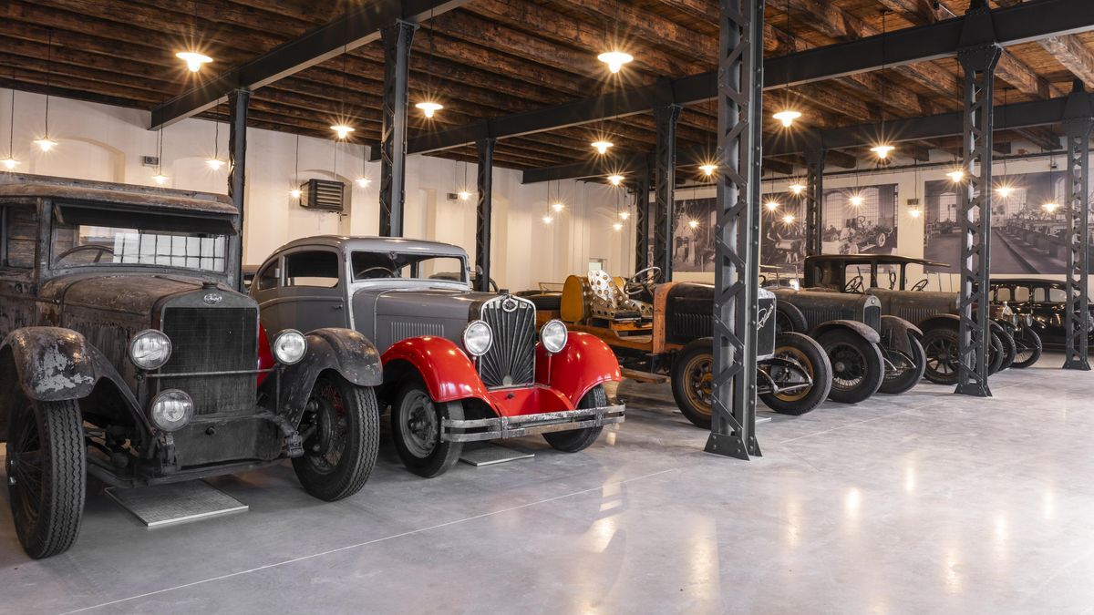 Muzeum Škodovky má nový depozitář se spoustou vzácných veteránů. A veřejnosti přístupný!